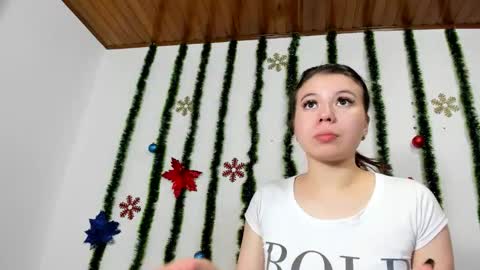isabella_jaramillo online show from 11-18-25, 12:20