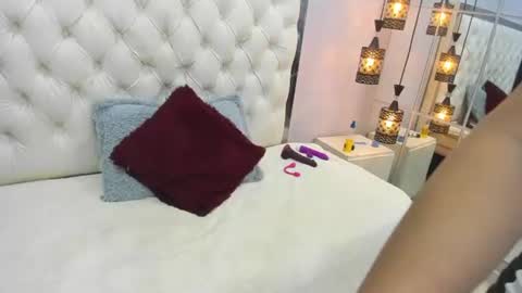 Snapshot of isabella_kw chatting on 06-21-26, 06:10 Isabella Kawaii online show from 06-21-26, 06:10