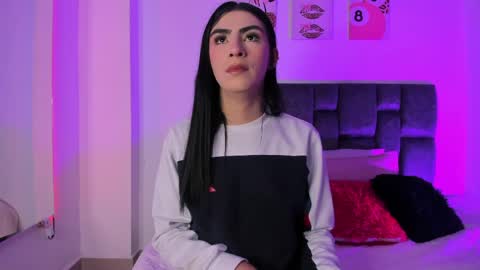 Isabella Moon9 online show from 03-26-26, 12:11