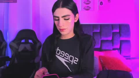 Isabella Moon9 online show from 04-19-26, 12:37