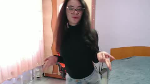 Bella online show from 02-18-25, 10:05