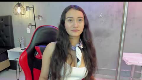 Isabella Nowa online show from 01-17-26, 11:37