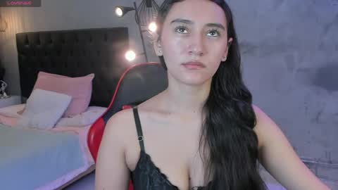 Isabella Nowa online show from 04-28-26, 11:26