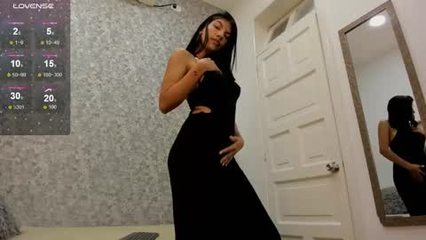 Snapshot of isabella_roberts13 chatting on 01-29-25, 07:53 isa online show from 01-29-25, 07:53