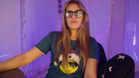 Snapshot of isabella_rross chatting on 12-02-25, 01:22 Isabella Rros online show from 12-02-25, 01:22