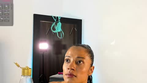 Isabella online show from 01-11-25, 01:59