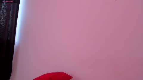 isabella online show from 12-29-24, 10:25