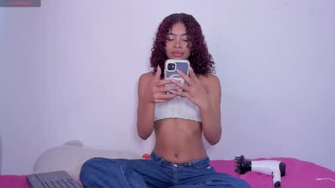 isabella online show from 01-17-25, 10:56