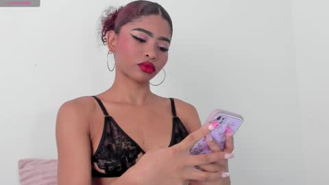 isabella online show from 02-26-25, 12:49