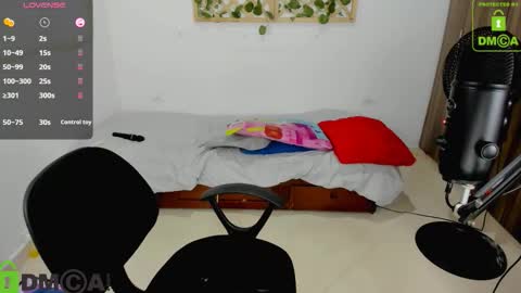 Isabella online show from 11-16-25, 07:52