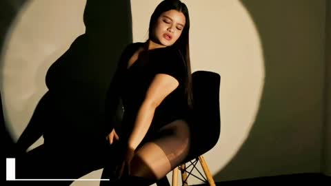 Isabella White online show from 04-15-26, 07:58