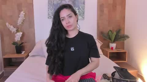 Snapshot of isabella_winkler chatting on 06-11-26, 10:57 isabella_winkler online show from 06-11-26, 10:57