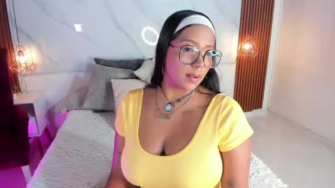 isabella zc online show from 04-28-26, 03:50