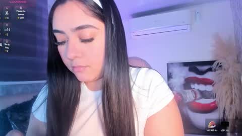 Snapshot of isabellaa23 chatting on 11-30-25, 12:42 isabellaa23 online show from 11-30-25, 12:42