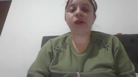 isabellaa_hills_ online show from 01-13-26, 04:40