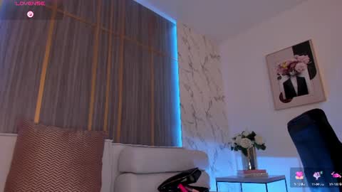 Snapshot of isabellaalen chatting on 07-06-26, 12:29 Isabella online show from 07-06-26, 12:29