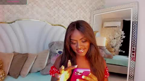 Snapshot of isabellabroms21 chatting on 10-10-25, 10:09    v online show from 10-10-25, 10:09