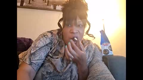 Snapshot of isabellacloverlove chatting on 10-21-25, 03:29 Isabella online show from 10-21-25, 03:29