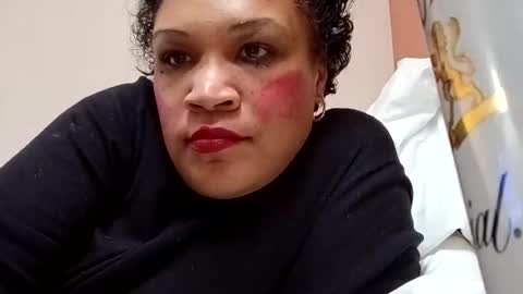 Snapshot of isabellacloverlove chatting on 02-17-26, 12:40 Isabella online show from 02-17-26, 12:40