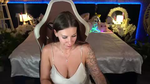 Snapshot of isabellafoxyy chatting on 06-12-26, 12:59 Marina online show from 06-12-26, 12:59