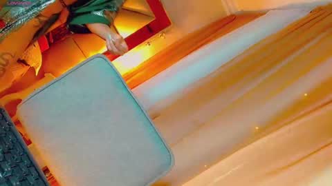 isabellagirs online show from 09-20-25, 03:18