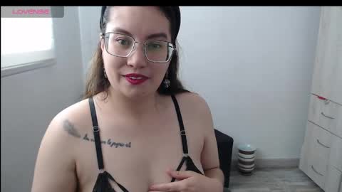 isabellahunter2 online show from 05-25-26, 05:19