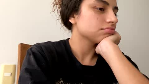 Snapshot of isabellakoffs chatting on 01-13-25, 10:35 Isabella.. back again online show from 01-13-25, 10:35