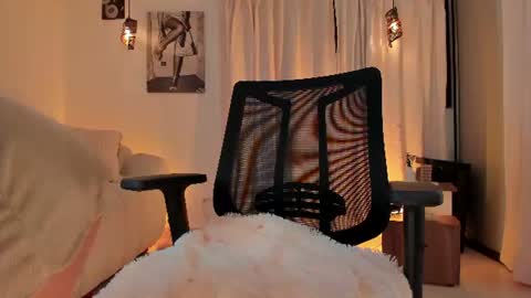 ISABELLA  online show from 06-26-26, 05:28