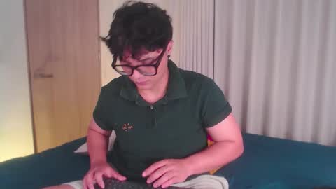 Isabella Mout  online show from 04-18-26, 01:20