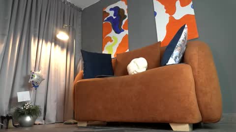 Help me with your follow independent model isabela online show from 01-16-26, 09:19