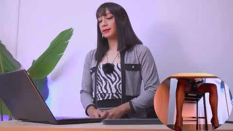 Help me with your follow independent model isabela online show from 04-02-26, 06:16