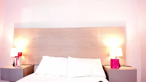 Snapshot of isabellathomass chatting on 05-25-26, 07:20 isabellathomass online show from 05-25-26, 07:20