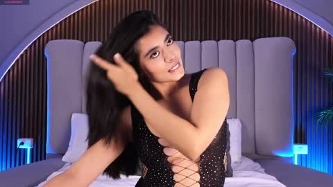 Snapshot of isabellax21 chatting on 05-27-26, 04:31 Isa online show from 05-27-26, 04:31