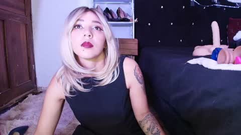 isabelle_sara online show from 06-07-26, 08:12