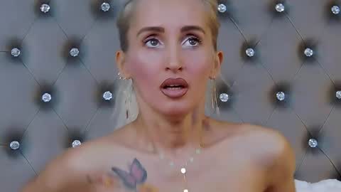 Snapshot of isabelleethan chatting on 01-31-25, 03:09 IsabelleEthan online show from 01-31-25, 03:09