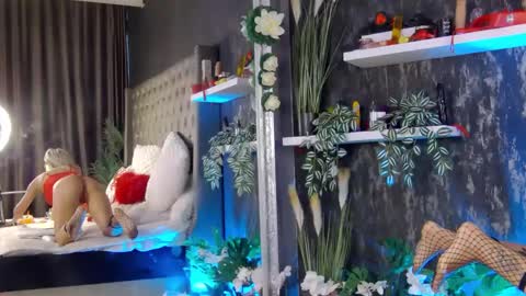 Snapshot of isabelleethan chatting on 02-11-25, 10:26 IsabelleEthan online show from 02-11-25, 10:26