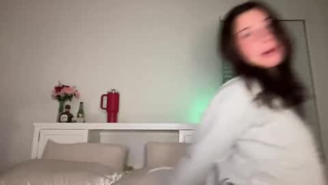 isabellekinsley online show from 02-18-25, 03:53