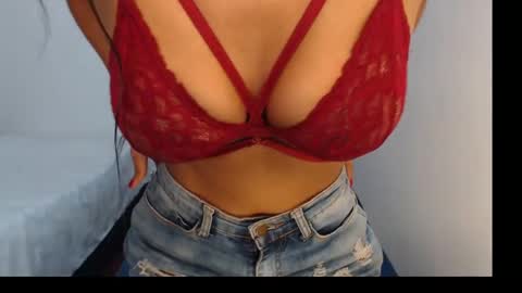 Snapshot of isabellla_grenz chatting on 12-23-24, 06:11 Isabella online show from 12-23-24, 06:11