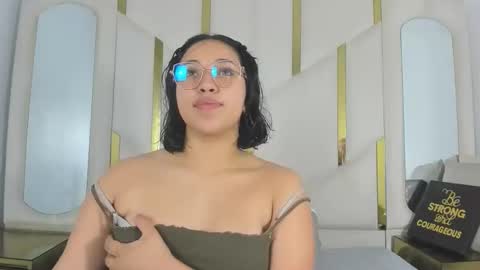 isabellrodriguez18 online show from 11-17-25, 04:07