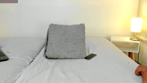 Snapshot of isameow chatting on 03-12-25, 01:36 isameow online show from 03-12-25, 01:36