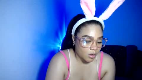 Isa online show from 06-19-26, 02:54