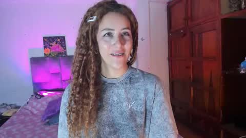 Isabela  online show from 09-29-25, 03:00