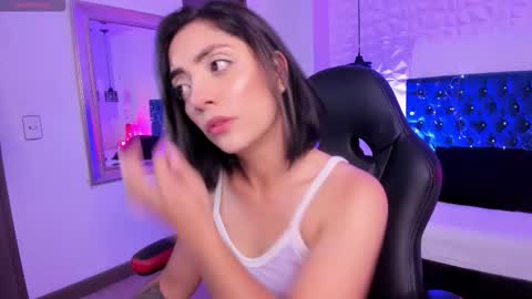 isabel  online show from 11-11-25, 09:48