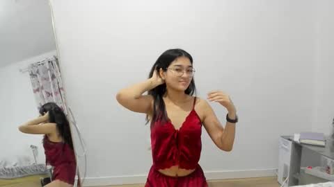 Isa Suarez online show from 03-31-26, 09:15