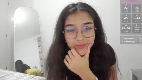 Isa Suarez online show from 04-07-26, 08:31