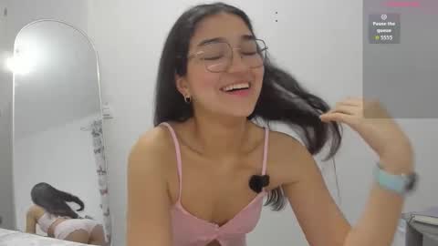 Isa Suarez online show from 04-21-26, 07:06