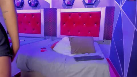  Isaura  online show from 12-04-25, 09:01