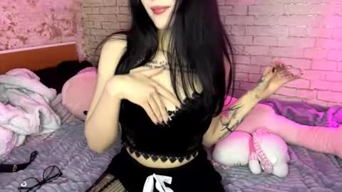 Issa online show from 02-27-26, 11:10