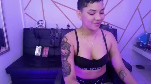 Snapshot of ise_lunny chatting on 09-19-25, 08:53 isabela online show from 09-19-25, 08:53