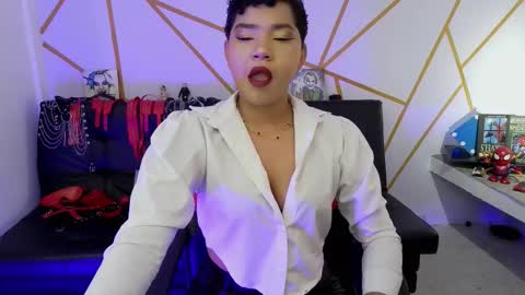 Snapshot of ise_lunny chatting on 10-28-25, 08:44 isabela online show from 10-28-25, 08:44